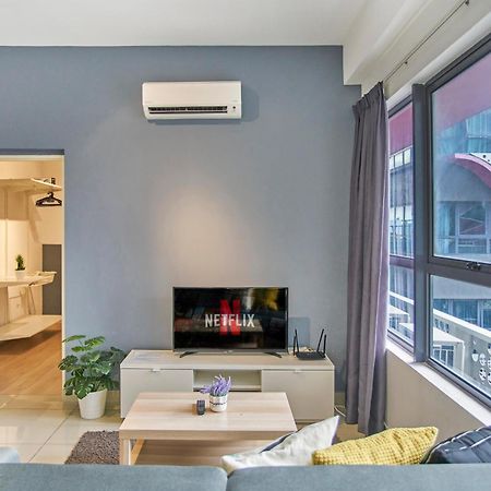 Arte Plus Klcc Designer Suites By Cobnb Куала Лумпур Екстериор снимка