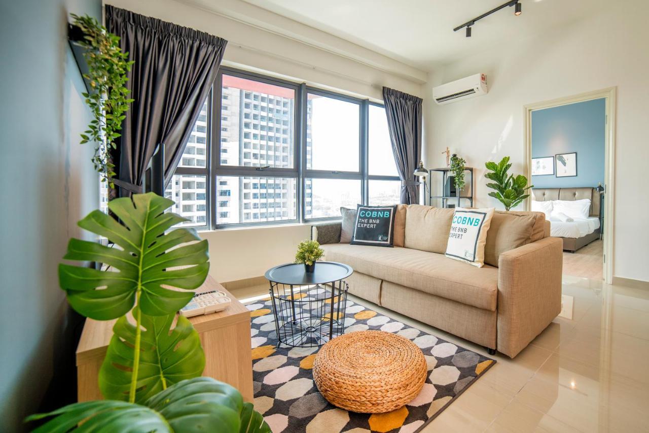 Arte Plus Klcc Designer Suites By Cobnb Куала Лумпур Екстериор снимка