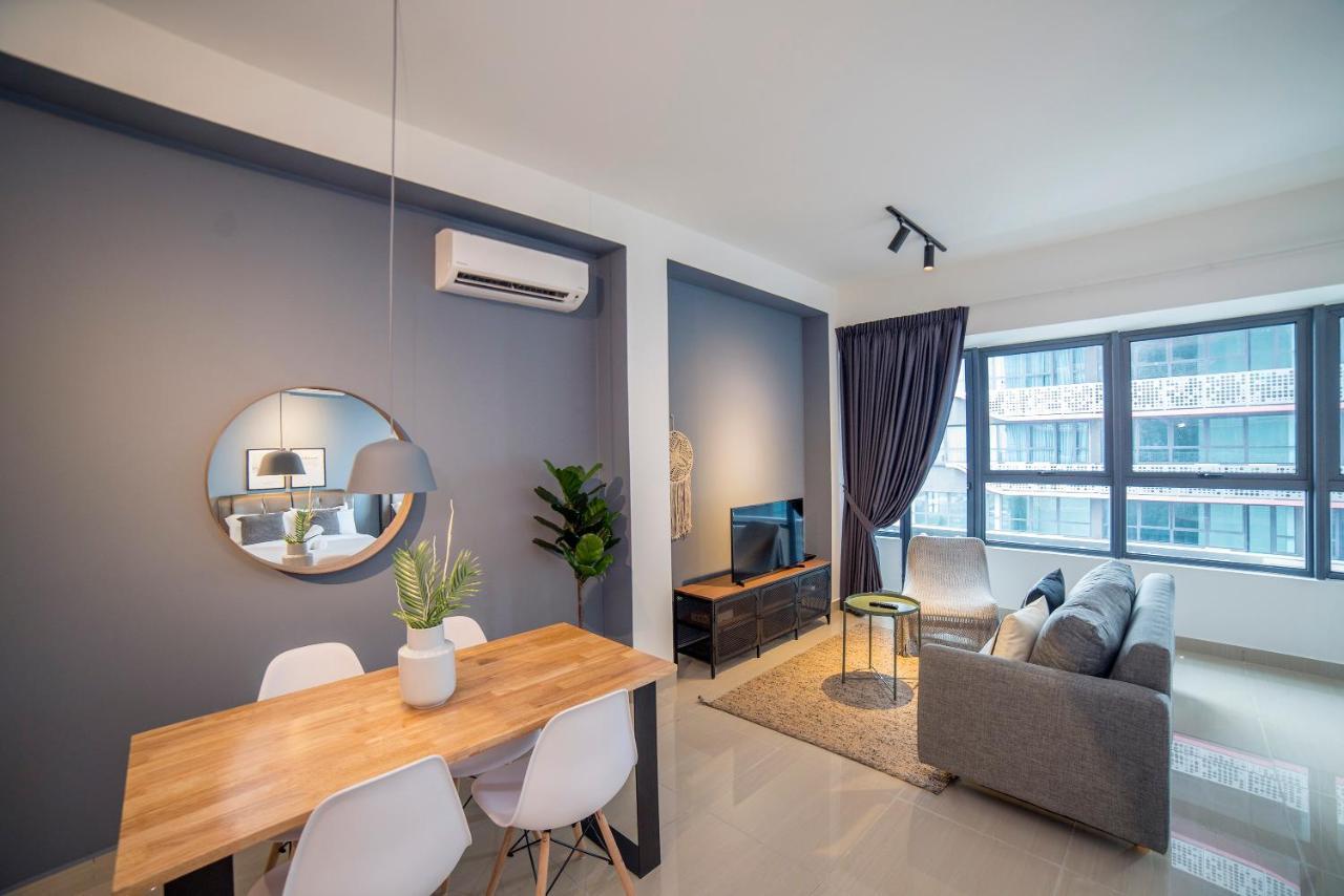 Arte Plus Klcc Designer Suites By Cobnb Куала Лумпур Екстериор снимка