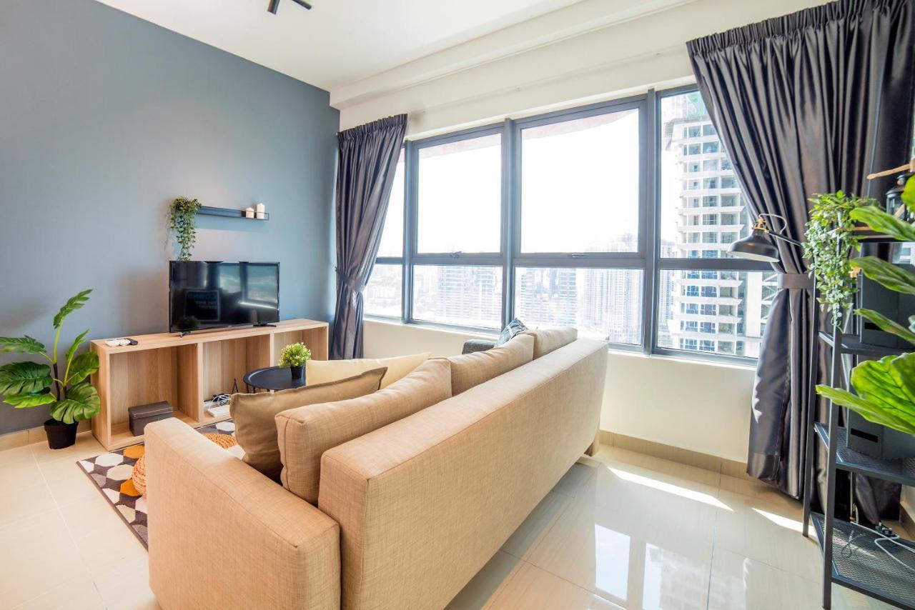 Arte Plus Klcc Designer Suites By Cobnb Куала Лумпур Екстериор снимка