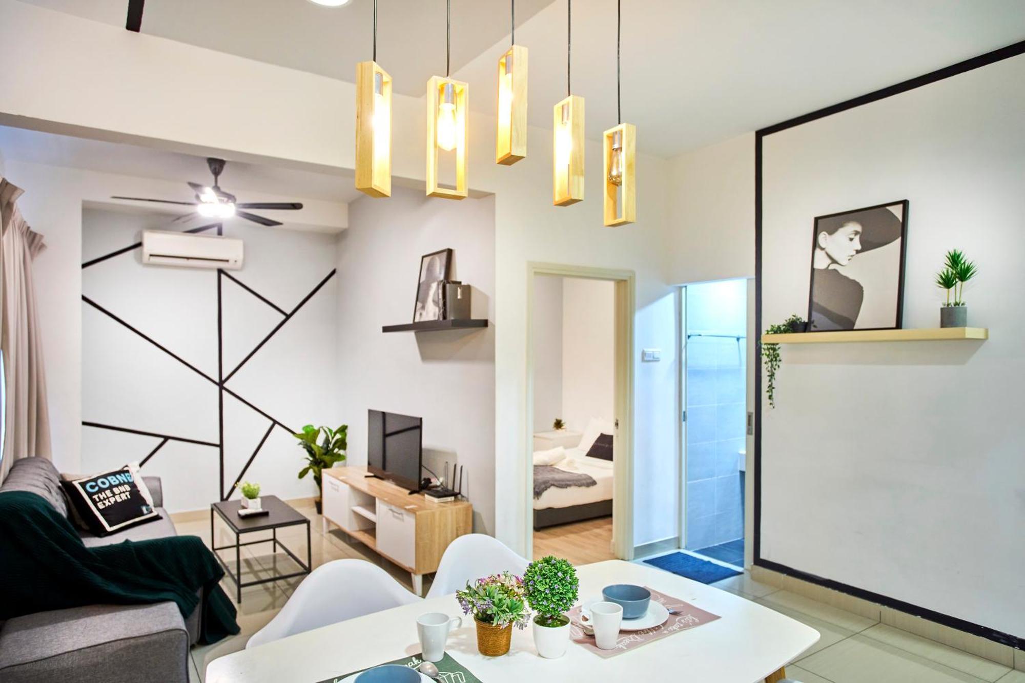 Arte Plus Klcc Designer Suites By Cobnb Куала Лумпур Екстериор снимка