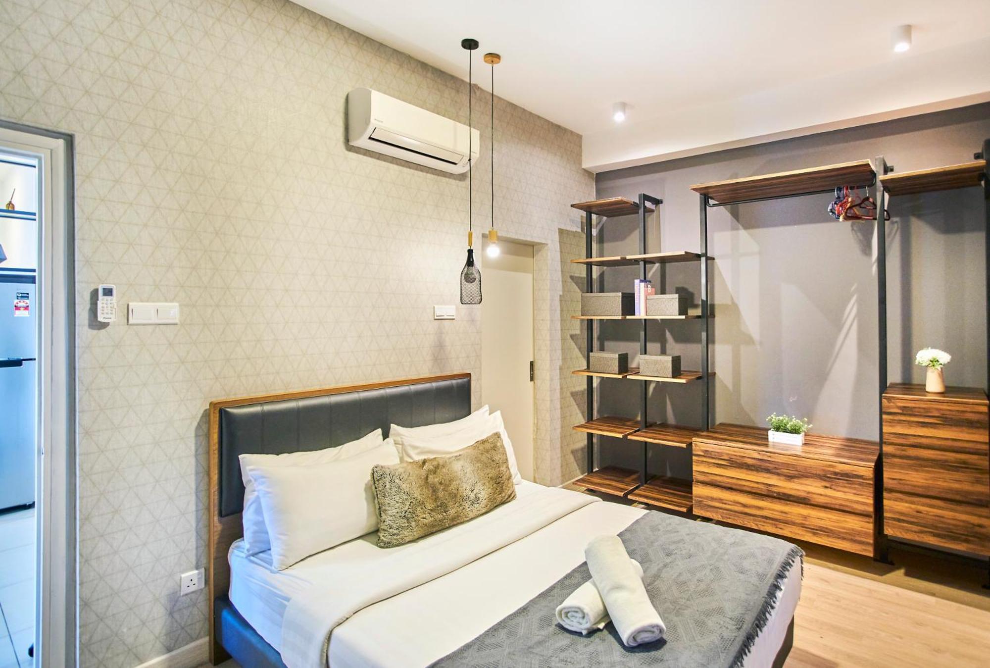 Arte Plus Klcc Designer Suites By Cobnb Куала Лумпур Екстериор снимка