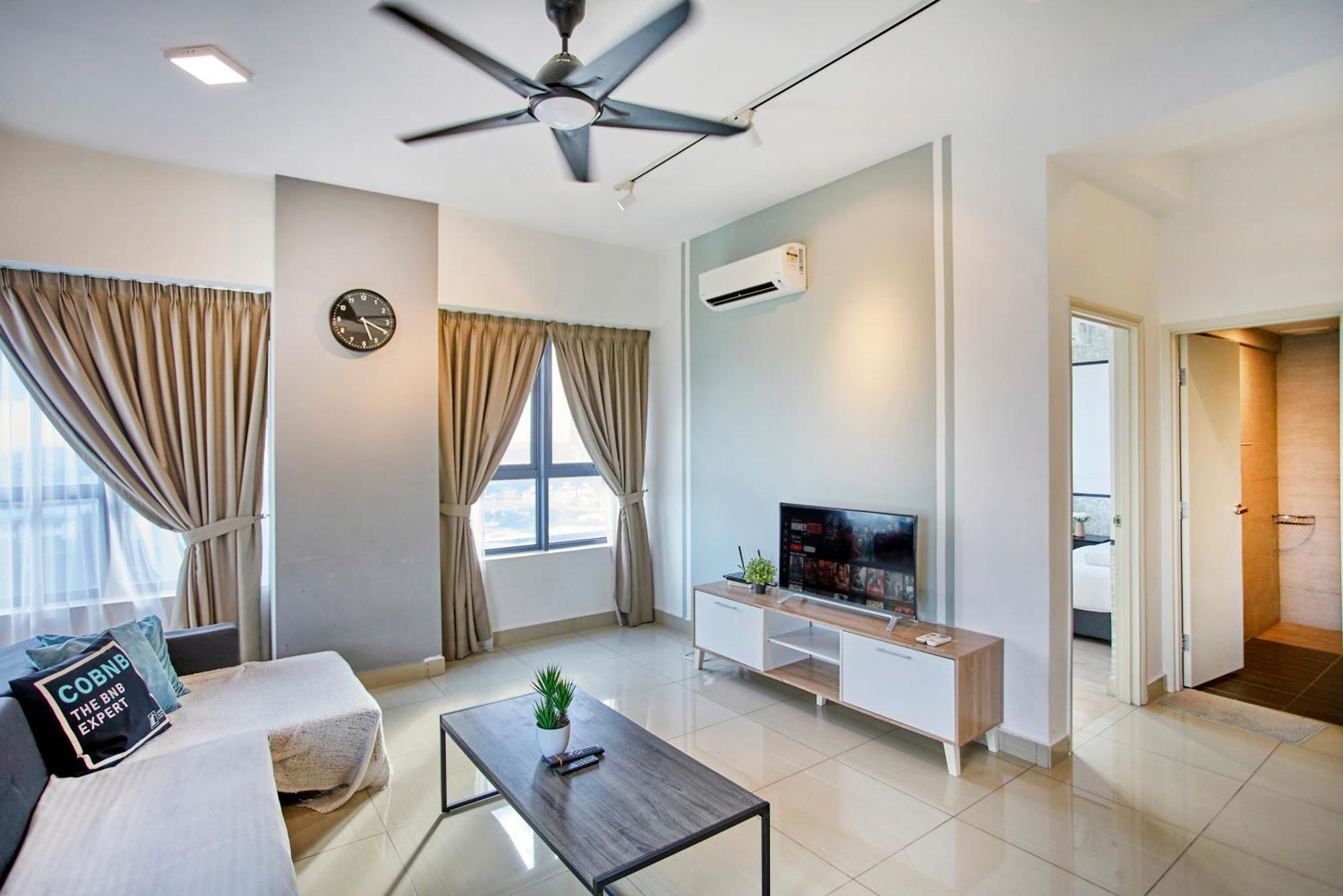 Arte Plus Klcc Designer Suites By Cobnb Куала Лумпур Екстериор снимка
